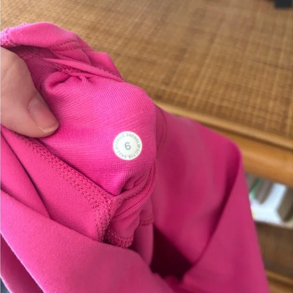 Lululemon Pink Women's double layer leggings - Picture 4 of 5